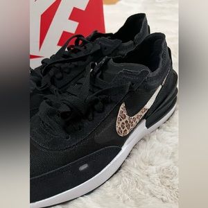 Nike waffle one se